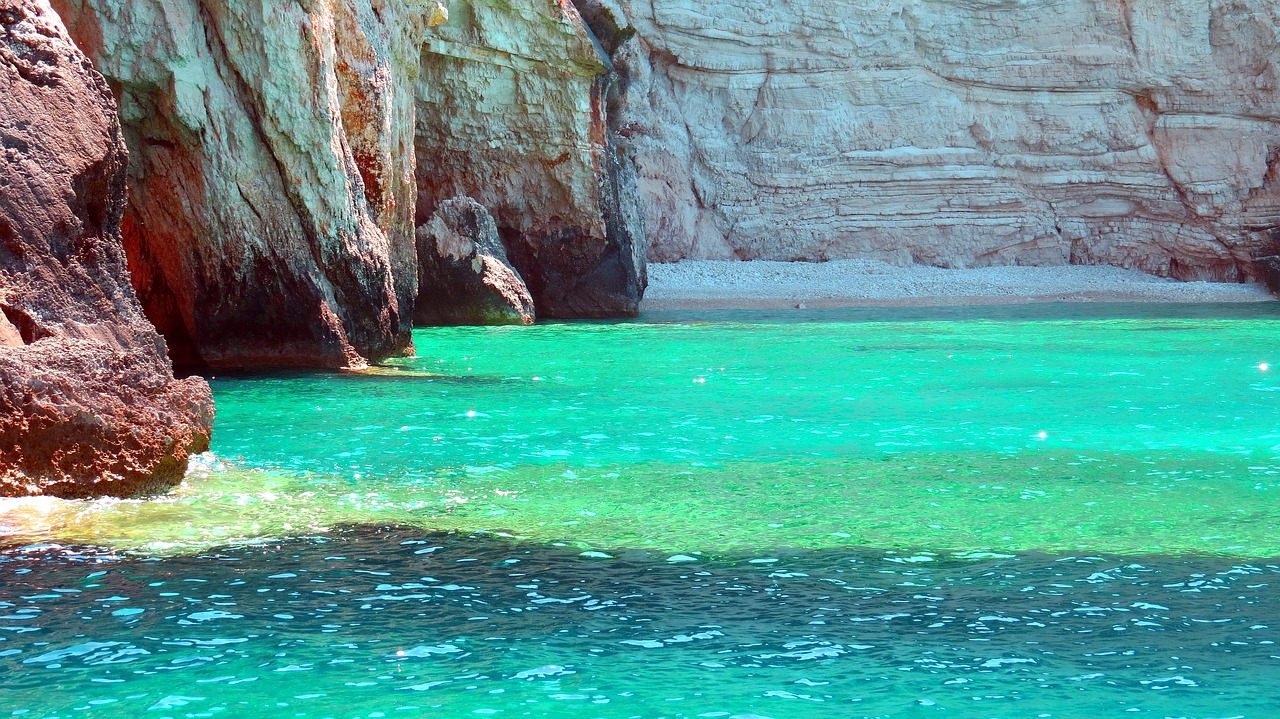 Góra Olimp i siarkowe plaże